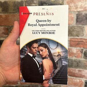 5 for $25🔥Queen‎ by Royal Appointment by Lucy Monroe Paperback Book